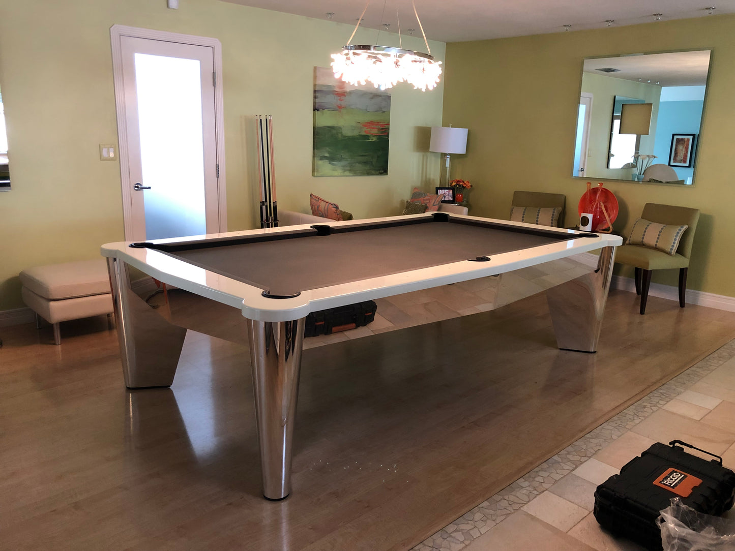 Aviator Modern Pool Table
