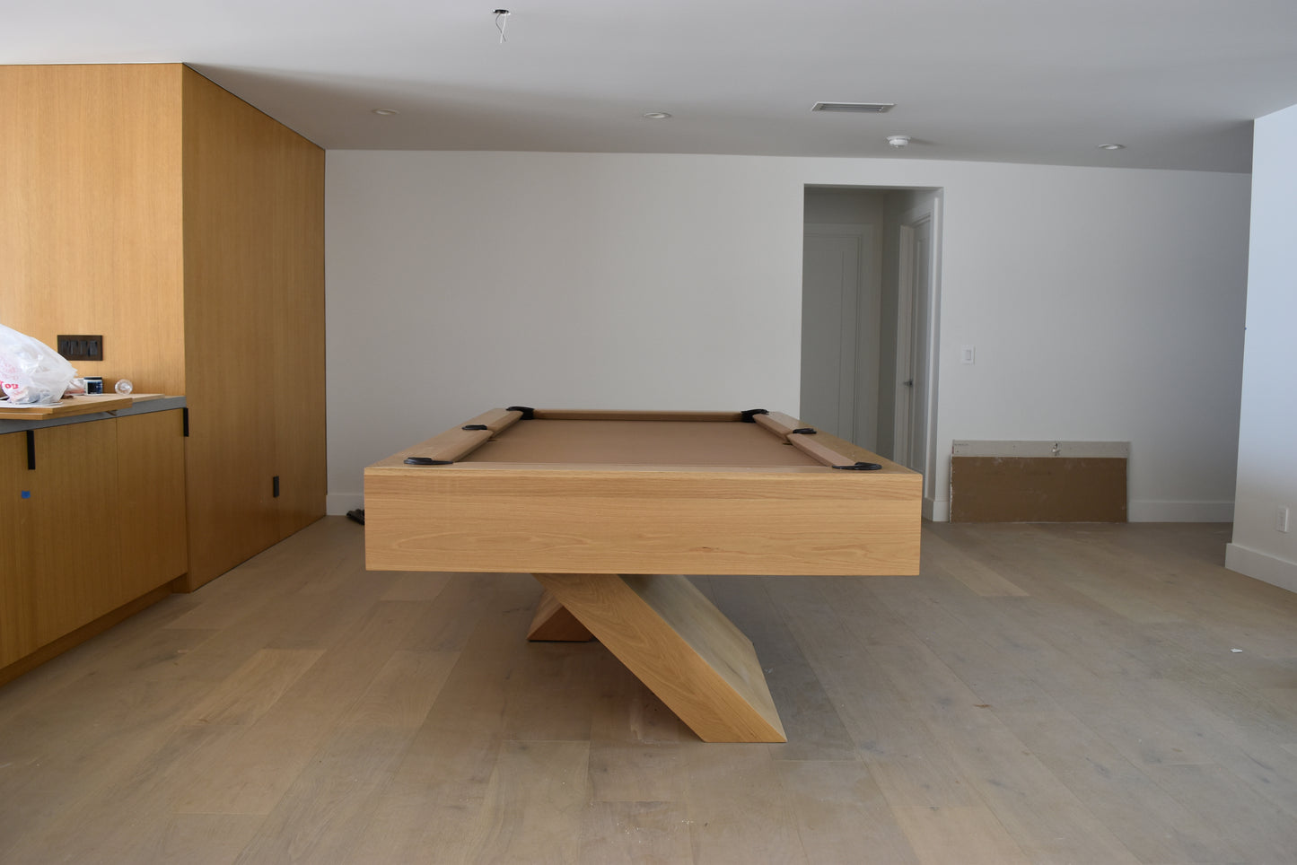Prada Modern Pool Table