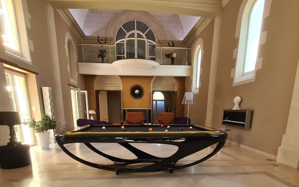 Whitelight Pool Table