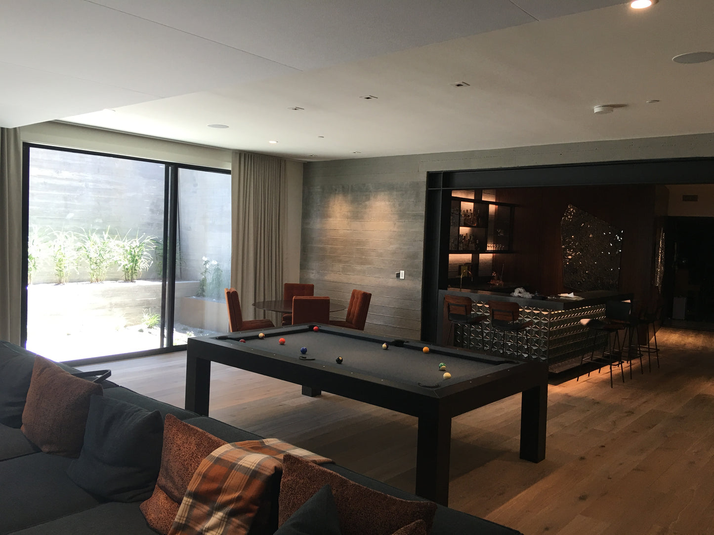 Bellagio Modern Pool Table