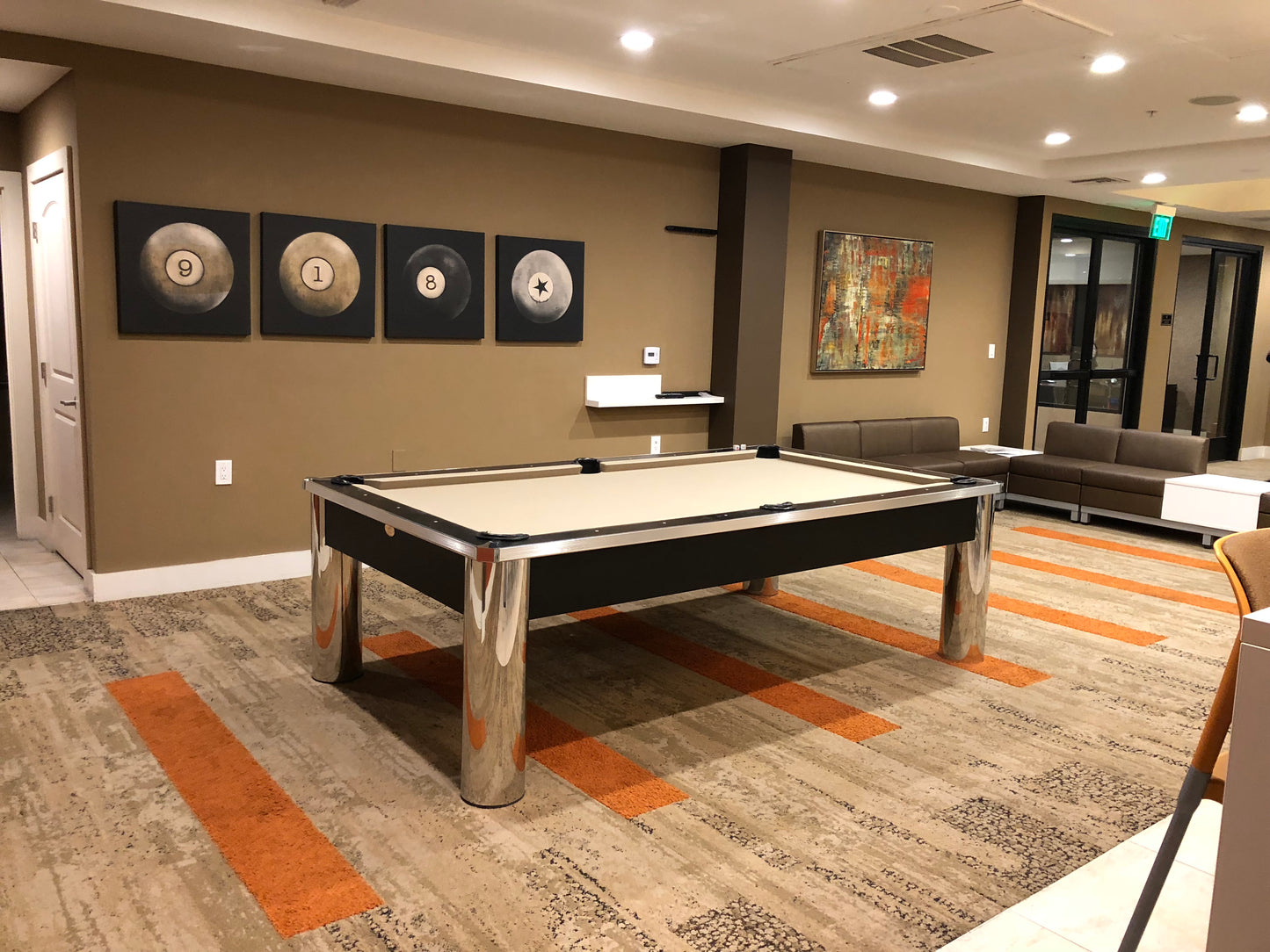 Cosmopolitan Modern Pool Table